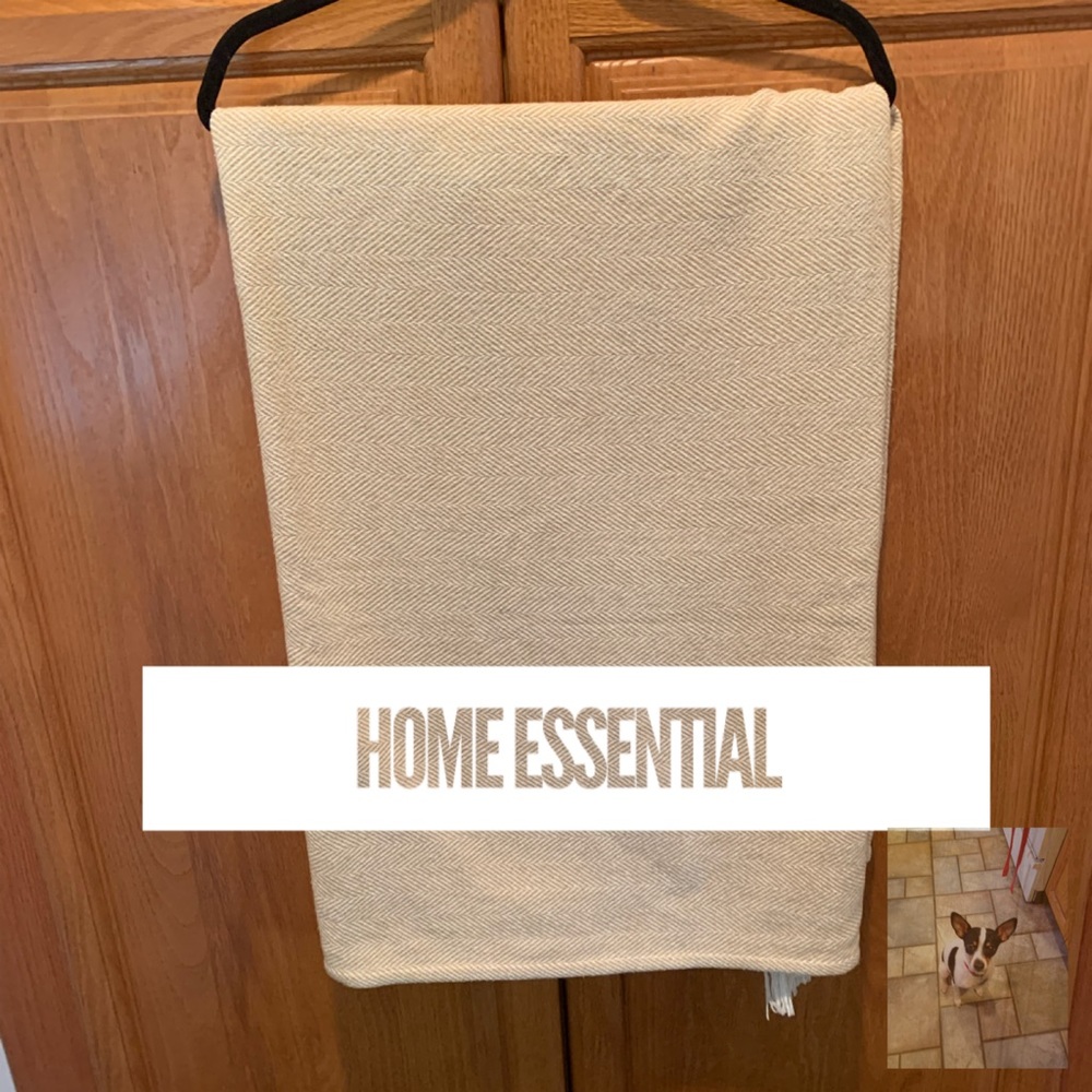 Yellow herringbone cotton throw